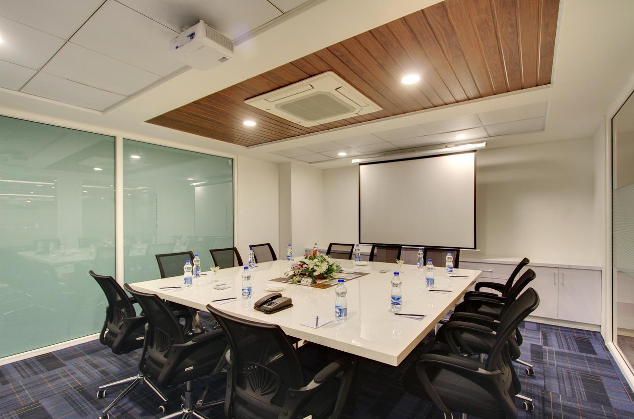 White Castle Boutique Apartment Hotel Bangalore Luaran gambar
